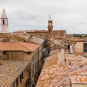 Rossellino 2*, Pienza Italia